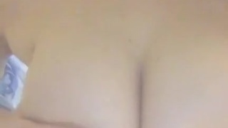 正妹自拍影片抖奶!證明自己的美乳是「水波奶」柔嫩好抓:借摸一把好嗎 正妹自拍影片抖奶!證明自己的美乳是「水波奶」柔嫩好抓:借摸一把好嗎