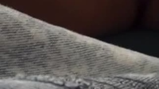 臭臉妹自己玩到高潮還流白汁 臭臉妹自己玩到高潮還流白汁