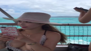 就說船上有個乳暈妞不是騙人的 就說船上有個乳暈妞不是騙人的