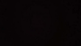 Not everyday I come across such slender legs like this one.. In fact this Amoi’s legs are so toned and slender (probably by going to the gym), she has dat gap in between her thighs.. Her ass was so shapely, it shows through her skirt.. I must be crazy if