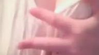漲奶不舒服~徵求哥哥幫忙揉一揉! (有影) 漲奶不舒服~徵求哥哥幫忙揉一揉! (有影)