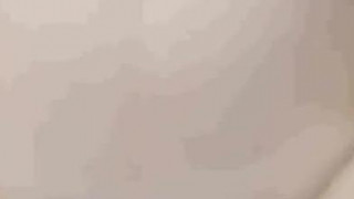 [自拍露臉]白皙少女和乾爹秘密約會～稚嫩臉孔爽到快昇天（有影）