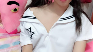 髮型很像好媳婦類型鄰家小妹房內自慰三連拍 1 髮型很像好媳婦類型鄰家小妹房內自慰三連拍 1