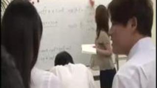 マセがき男子校正に給湯室でハメられちゃう人妻家庭教師 マセがき男子校正に給湯室でハメられちゃう人妻家庭教師