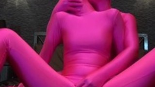 ピンクゼンタイ女性 ピンクゼンタイ女性