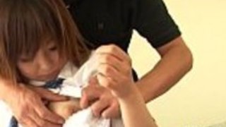 東洋の学校の美しさは雄鶏に降ります 東洋の学校の美しさは雄鶏に降ります