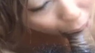 私のお母さんは私にフェラを与えて、私のボールを吸う 私のお母さんは私にフェラを与えて、私のボールを吸う