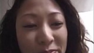 恥ずかしがり屋のアジアの熟女はpovで殴られた 恥ずかしがり屋のアジアの熟女はpovで殴られた