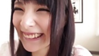 彼女の最初のコックを吸う小柄罪のないアジア人ティーン 彼女の最初のコックを吸う小柄罪のないアジア人ティーン