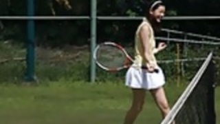 足立梨花 - テニス 足立梨花 - テニス