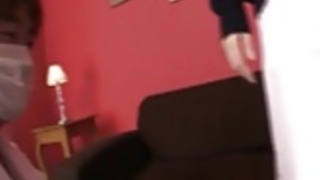Riana夏川看護師は、口の中や毛深いPに2つのディックスを取得 Riana夏川看護師は、口の中や毛深いPに2つのディックスを取得