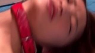 日本の十代のアンジュサナは、古い男の奴隷であります 日本の十代のアンジュサナは、古い男の奴隷であります