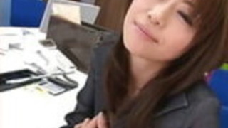 オフィスブレイク中に、ホジョキはオフィスでおしゃべりをする オフィスブレイク中に、ホジョキはオフィスでおしゃべりをする