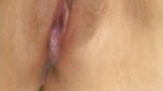 成熟した日本の関根雅美がセックスのために彼女の猫を明らかにする 成熟した日本の関根雅美がセックスのために彼女の猫を明らかにする