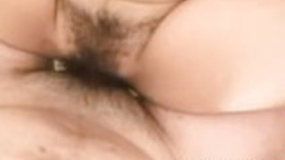 日本のクーガー、磯山まみが彼女の猫を喜ばせる 日本のクーガー、磯山まみが彼女の猫を喜ばせる