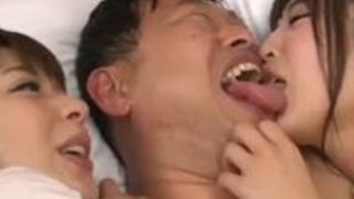 女子校生 麻里梨夏 女子校 オヤジ 女子 女子校生 麻里梨夏 女子校 オヤジ 女子