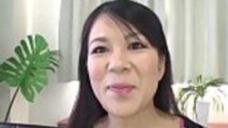 日本のプレイガールはハードファックを取得 日本のプレイガールはハードファックを取得