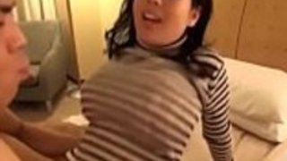 1人の日本人は巨乳を跳ね返す - SHIORI 1人の日本人は巨乳を跳ね返す - SHIORI