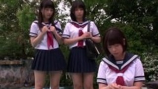 セーラー服姿のJK達が逆ハーレム状態でエッチ セーラー服姿のJK達が逆ハーレム状態でエッチ