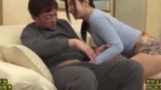 【佐々木あき熟女エロ動画】酔っぱらって息子の友人に襲いかかり舐めまわす美女ママ佐々木あき 【佐々木あき熟女エロ動画】酔っぱらって息子の友人に襲いかかり舐めまわす美女ママ佐々木あき