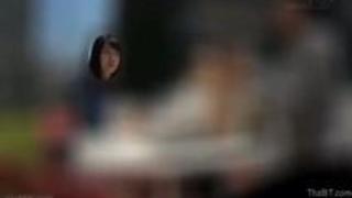 「え?え!?もう始まってるの!?」現役女子大生が友達の目の前で生ハメ開始! 「え?え!?もう始まってるの!?」現役女子大生が友達の目の前で生ハメ開始!