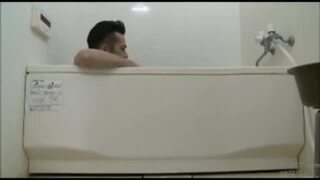 無防備なノーブラタンクトップの胸チラで欲情して娘を犯してしまう鬼畜な父親 無防備なノーブラタンクトップの胸チラで欲情して娘を犯してしまう鬼畜な父親