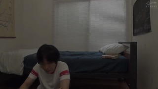 「やっと私で勃起してくれた…私だってこんなに興奮しているんだよ」と糸を引くほどビショ濡れのアソコを触らせてきた幼馴染に我慢できず…。 「やっと私で勃起してくれた…私だってこんなに興奮しているんだよ」と糸を引くほどビショ濡れのアソコを触らせてきた幼馴染に我慢できず…。