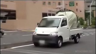 Momo Ichinose in car Momo Ichinose in car
