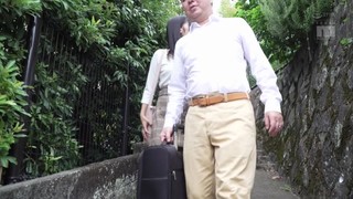 MIAE-337 20歳の記念旅行で義父に犯された。 神宮寺ナオ MIAE-337 20歳の記念旅行で義父に犯された。 神宮寺ナオ